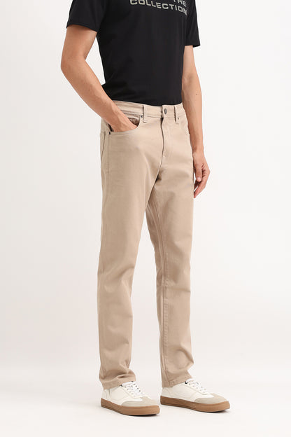 REGULAR FIT COLORED JEANS