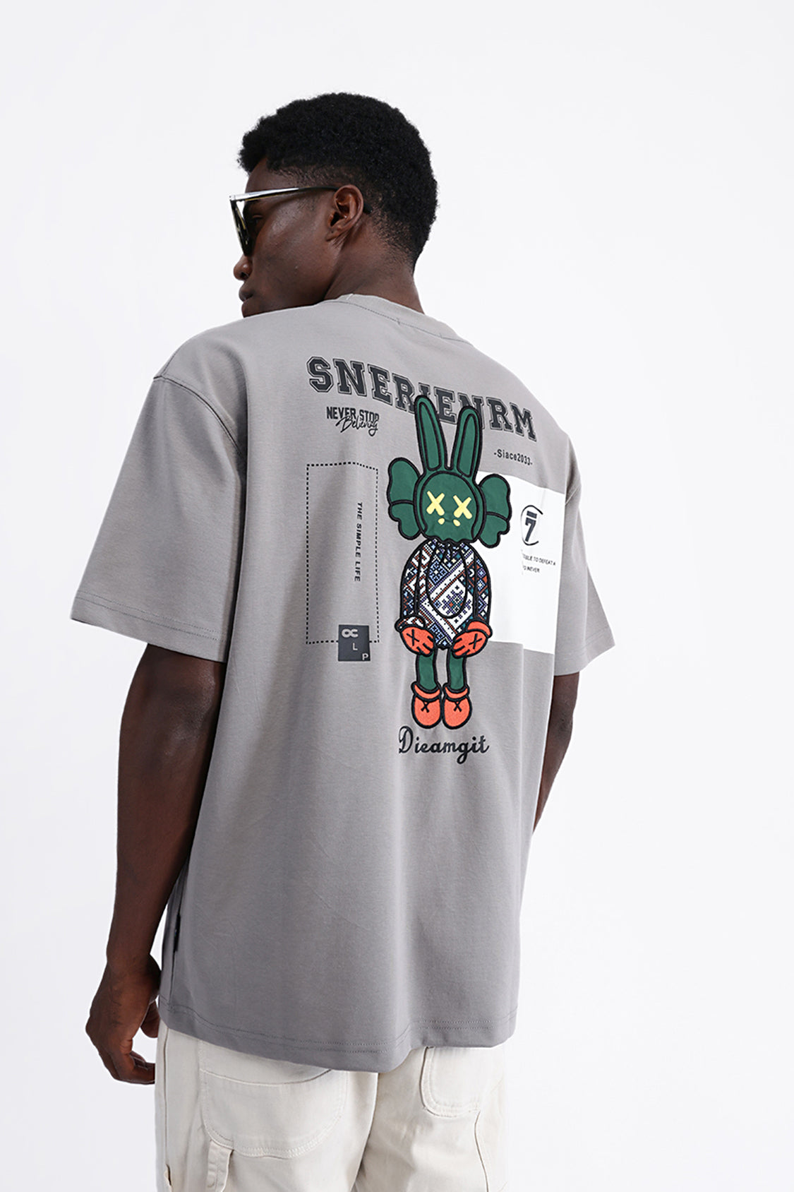 PATCH EMBROIDERED OVERSIZE TEE