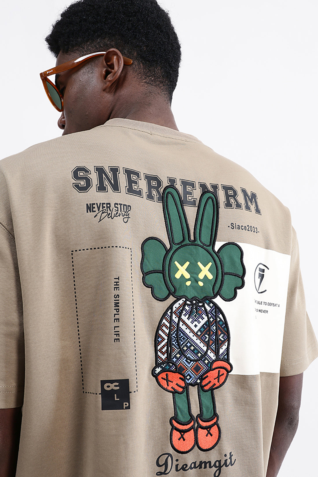 PATCH EMBROIDERED OVERSIZE TEE