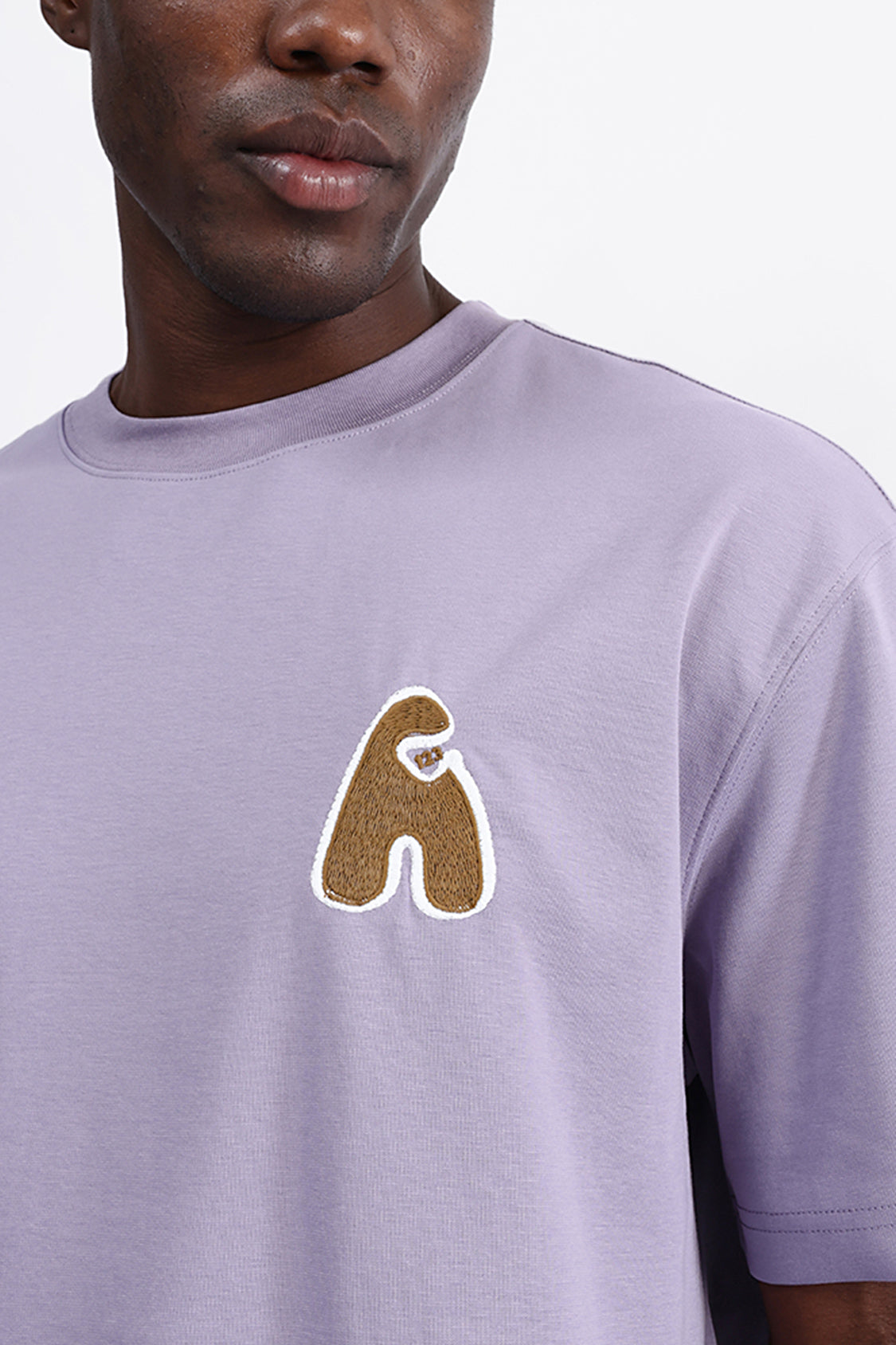 EMBROIDERED OVERSIZED TEE