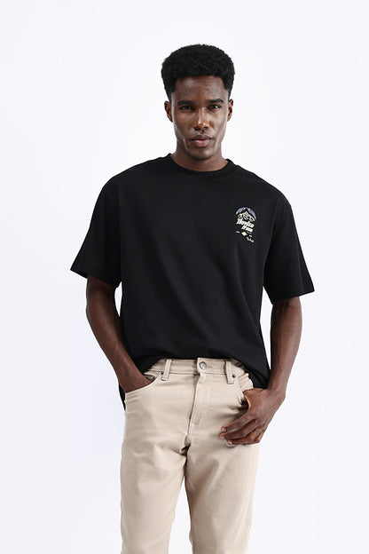 GRAPHIC PRINT OVERSIZED TEE