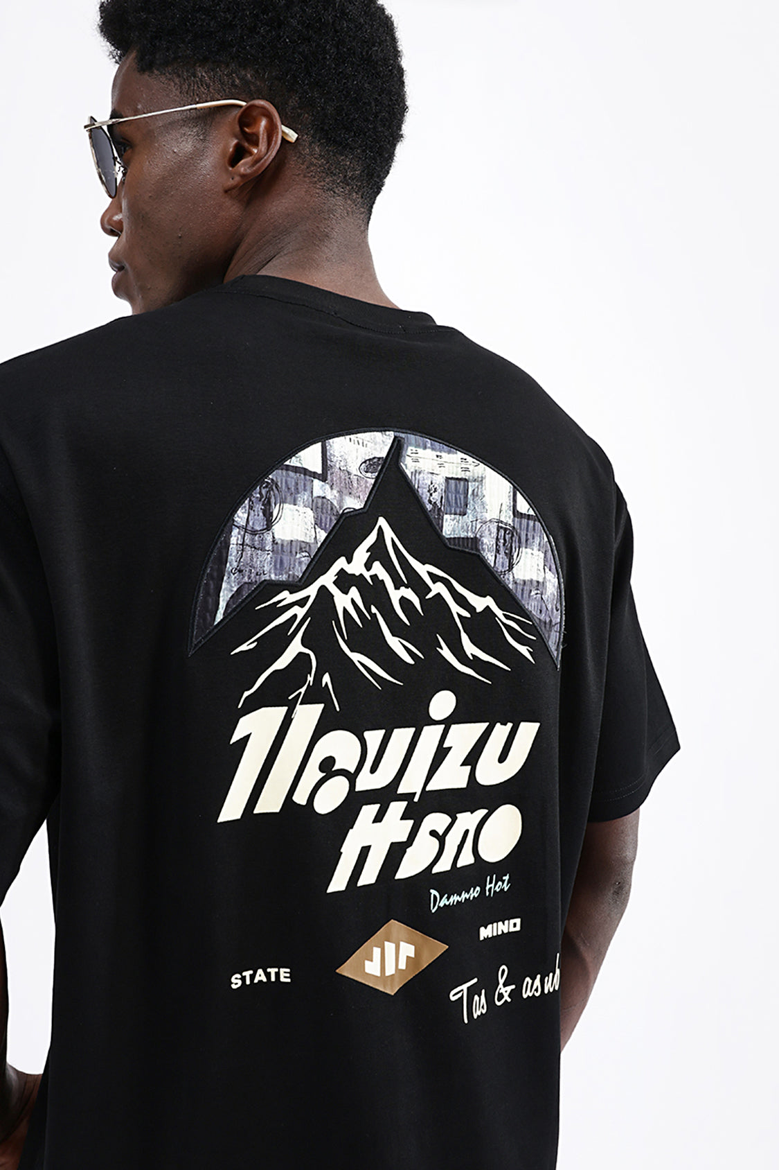 GRAPHIC PRINT OVERSIZED TEE