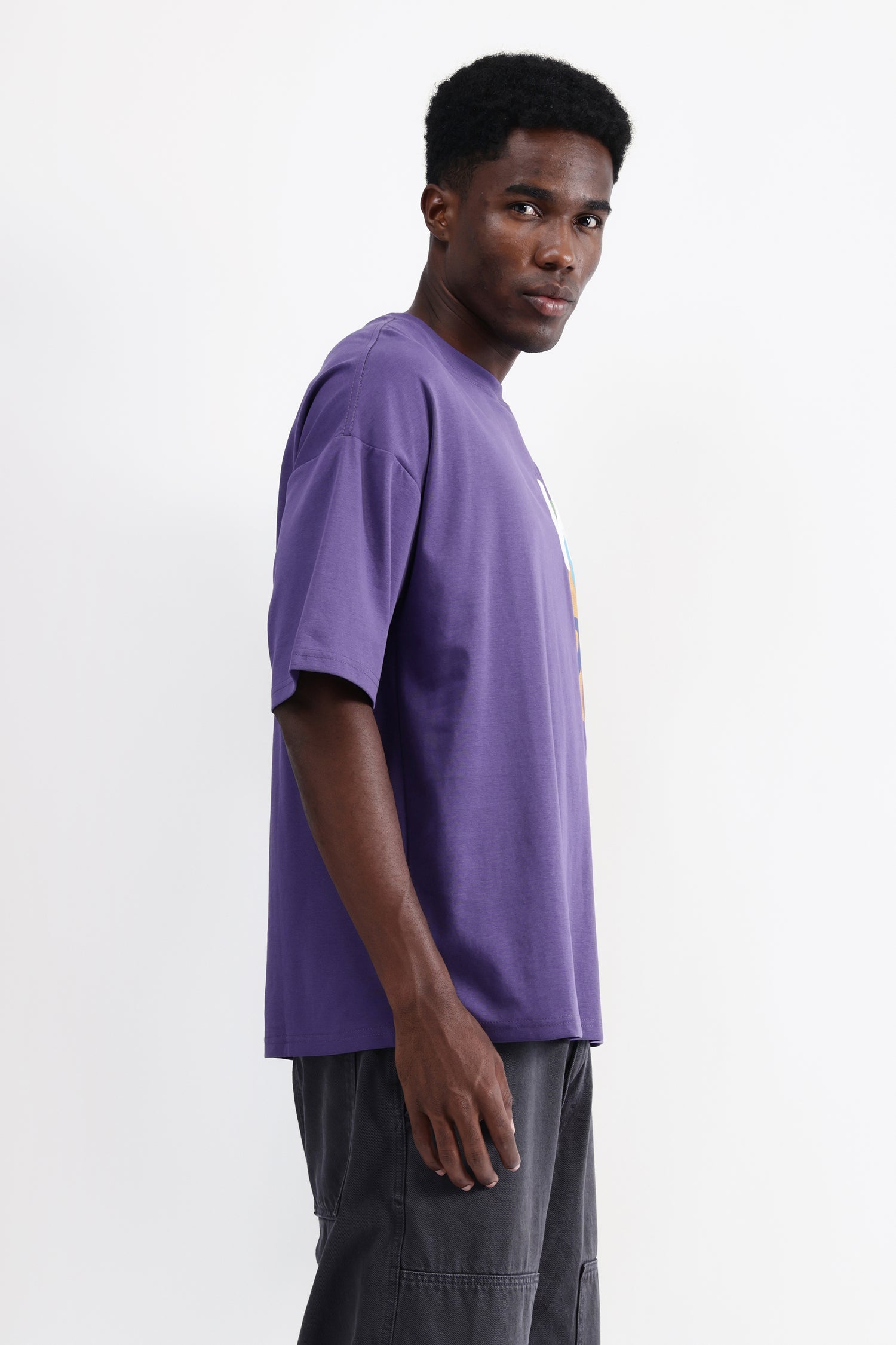 GRAPHIC PRINT OVERSIZED T-SHIRT