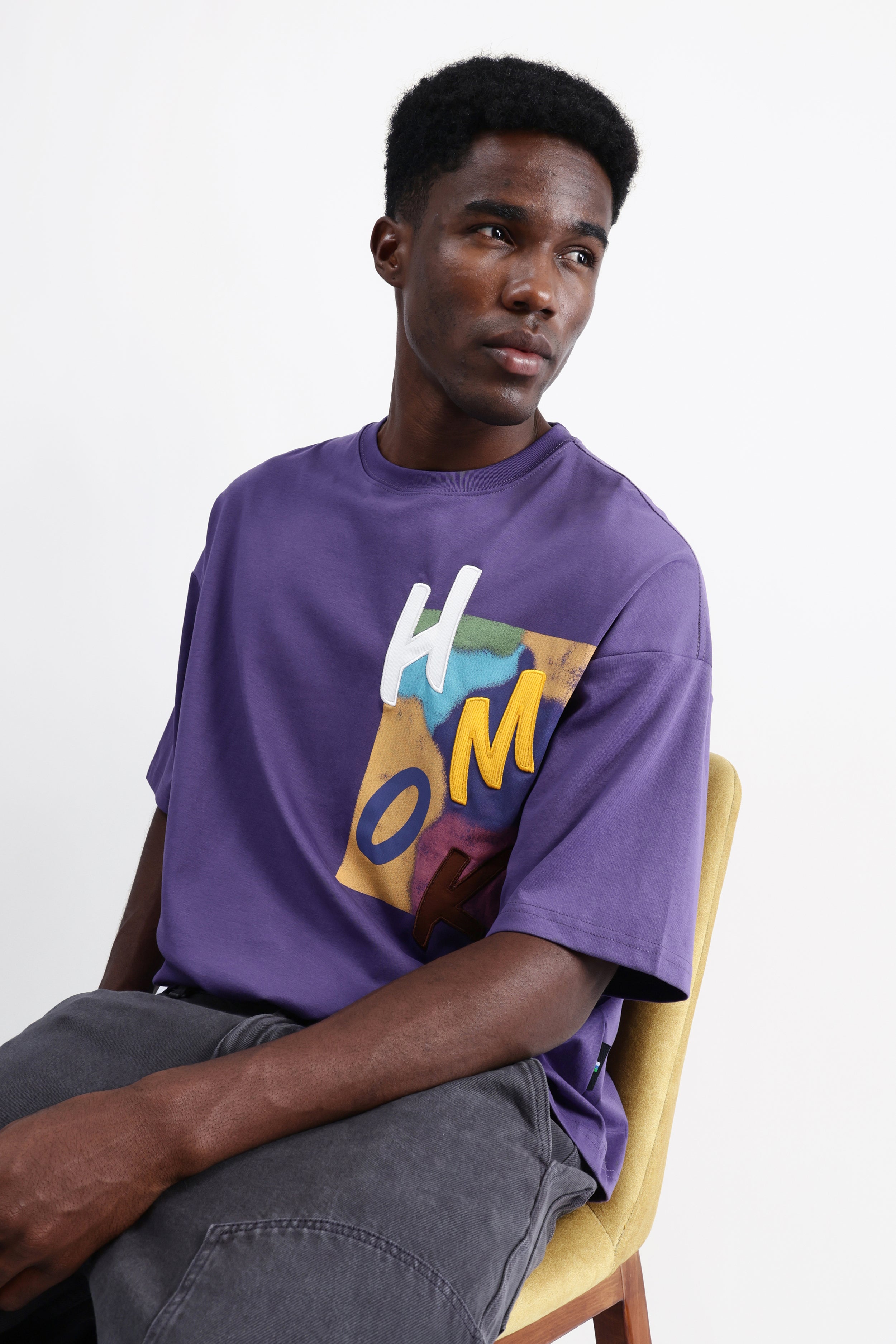 GRAPHIC PRINT OVERSIZED T-SHIRT