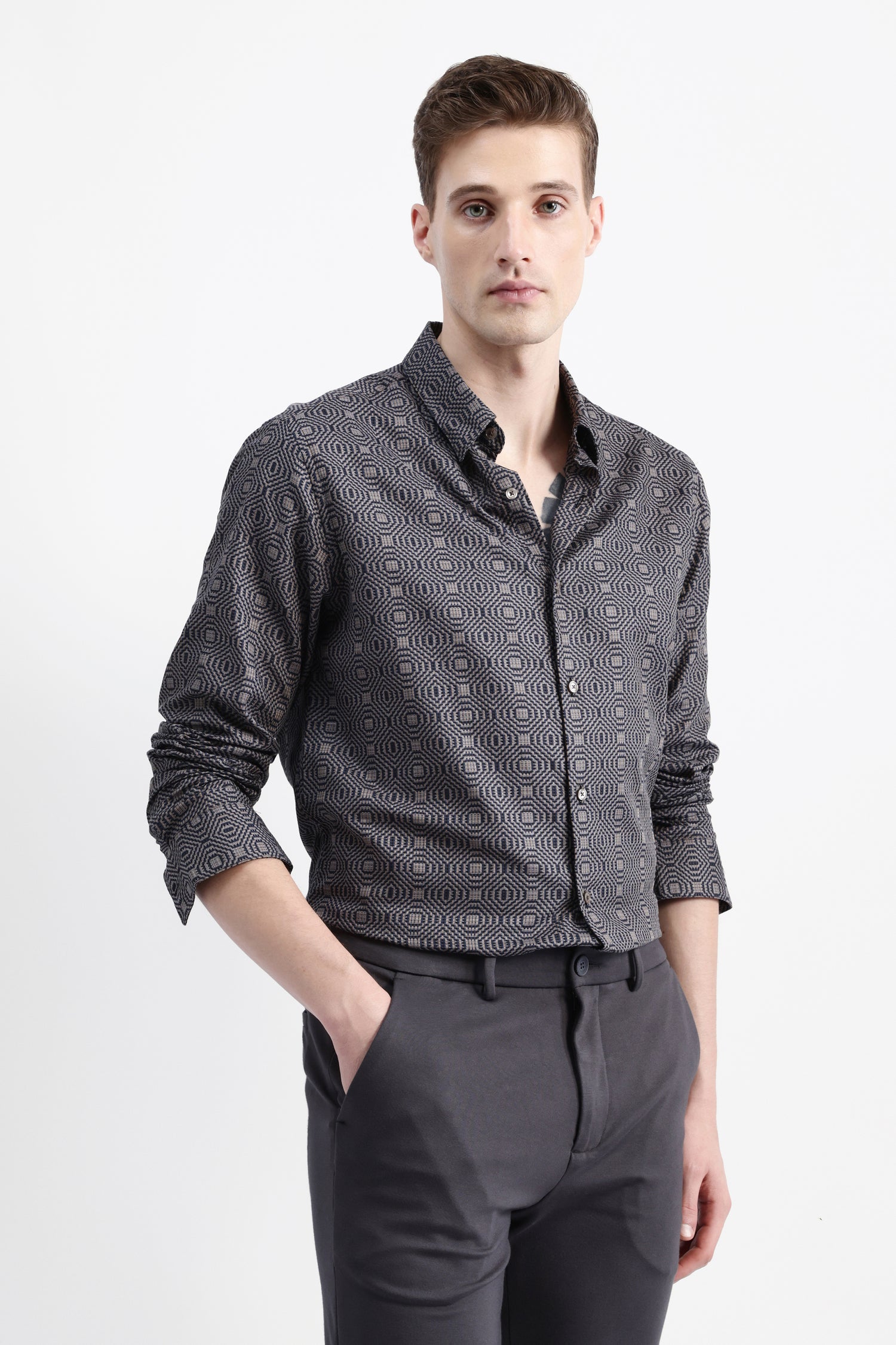 GEOMETRIC JACQUARD SHIRT