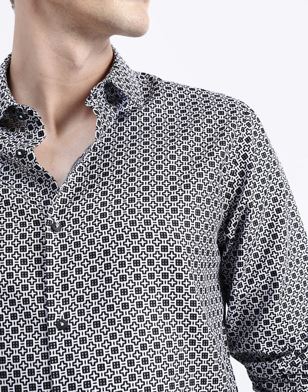 GEOMETRIC PRINTED SHIRT