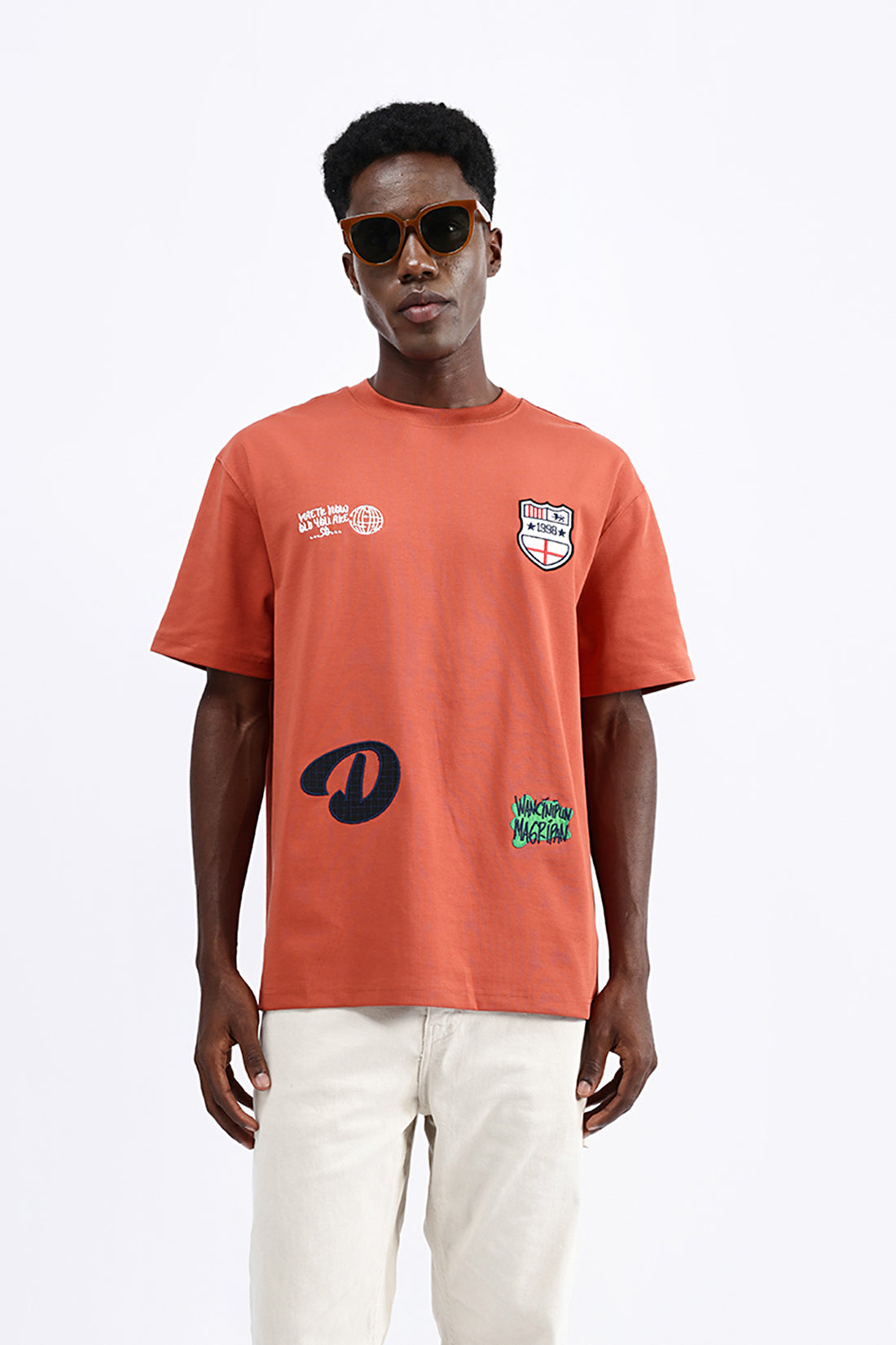 PATCH EMBROIDERED OVERSIZED TEE