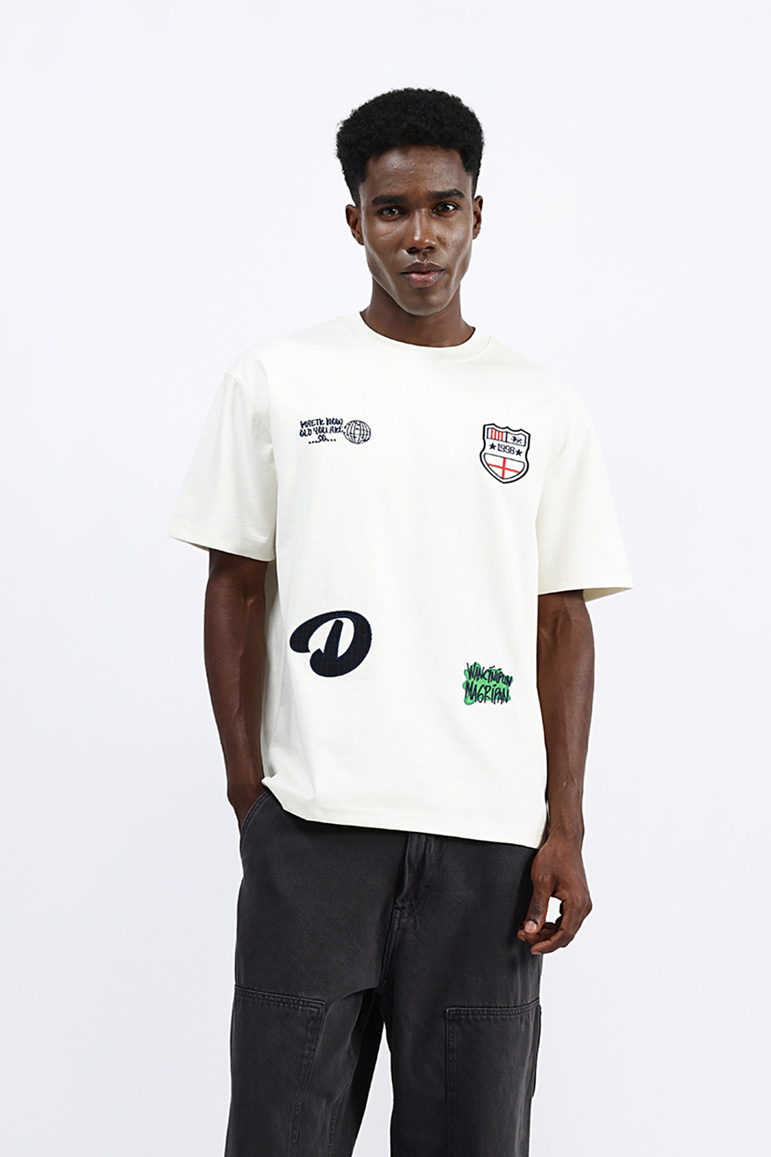 PATCH EMBROIDERED OVERSIZED TEE