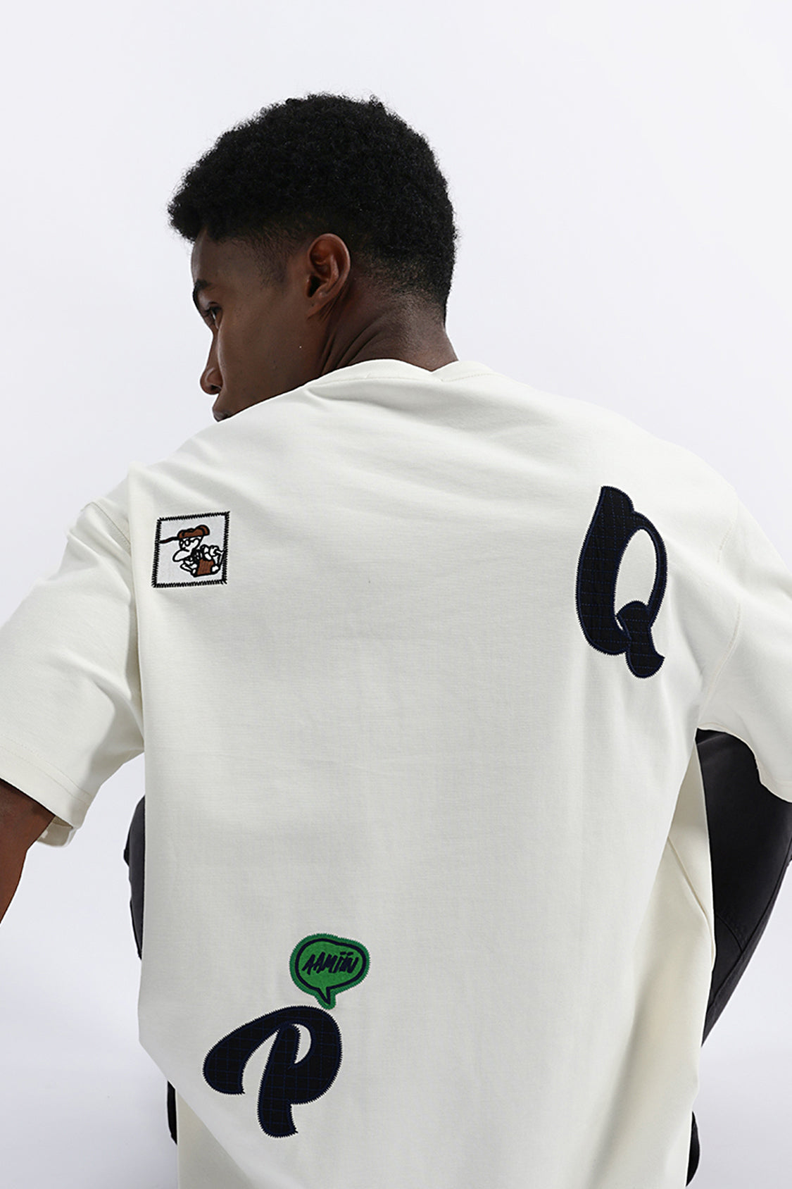 PATCH EMBROIDERED OVERSIZED TEE