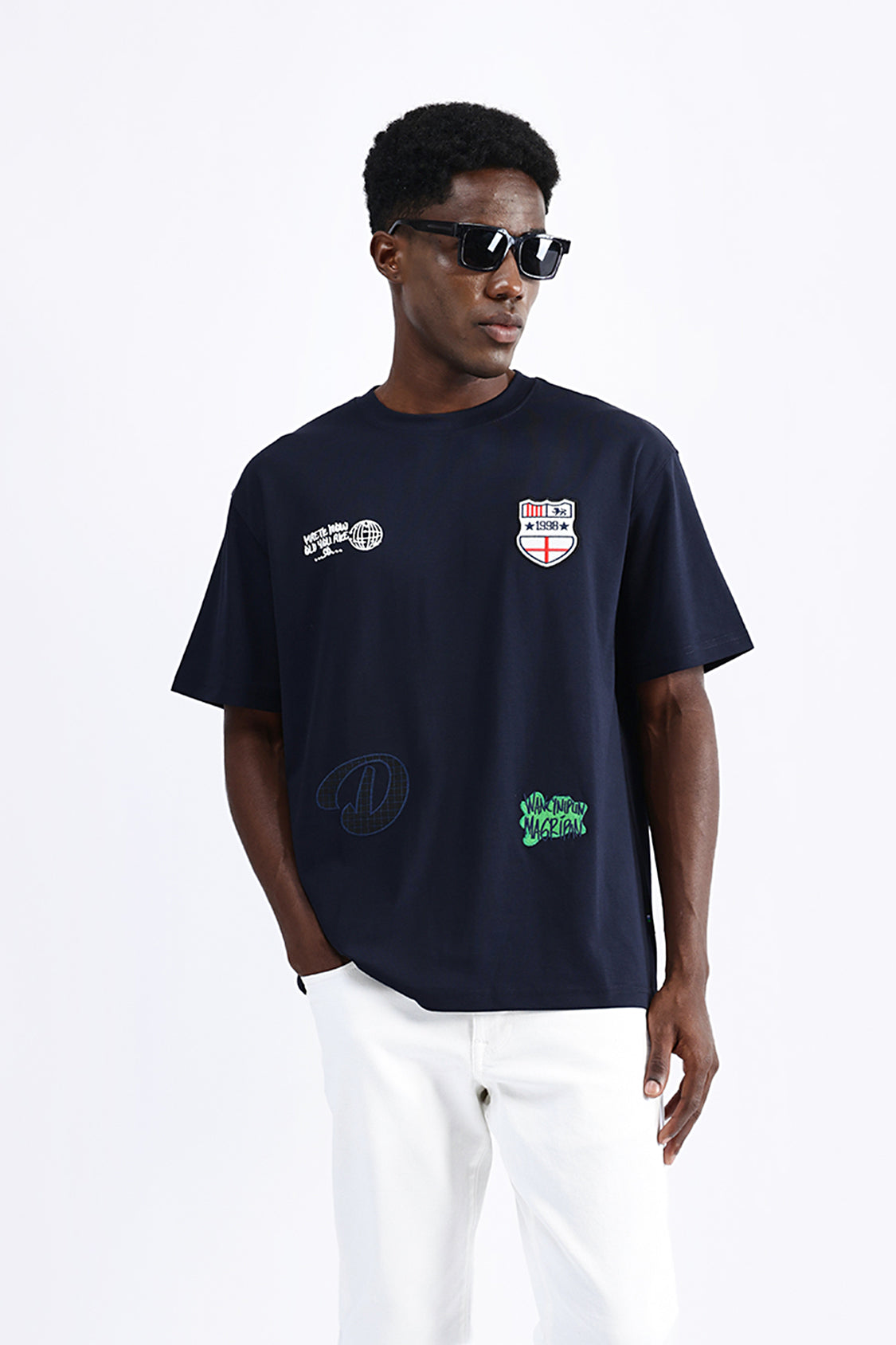 PATCH EMBROIDERED OVERSIZED TEE