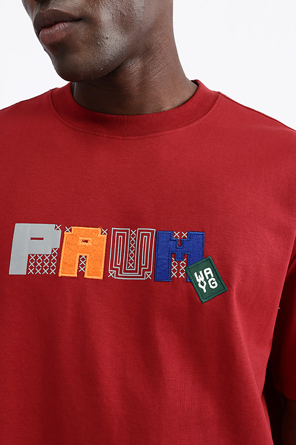 EMBROIDERED OVERSIZED TEE