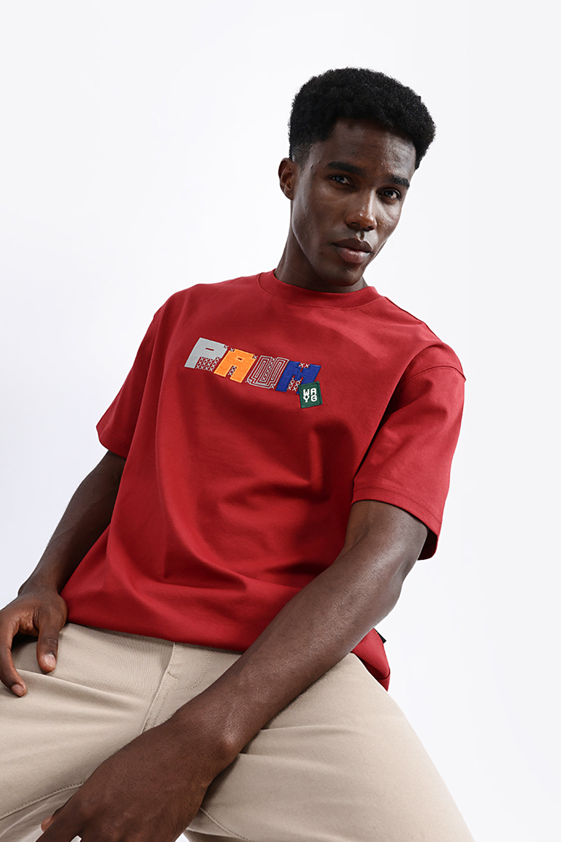 EMBROIDERED OVERSIZED TEE