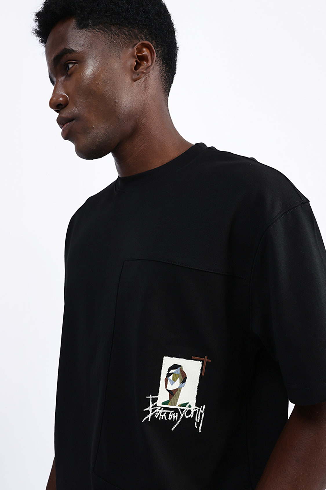 PATCH EMBROIDERED OVERSIZED TEE