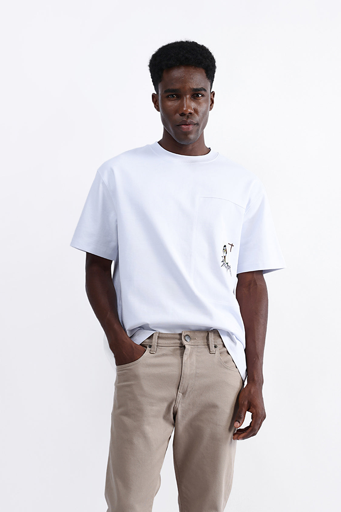 PATCH EMBROIDERED OVERSIZED TEE