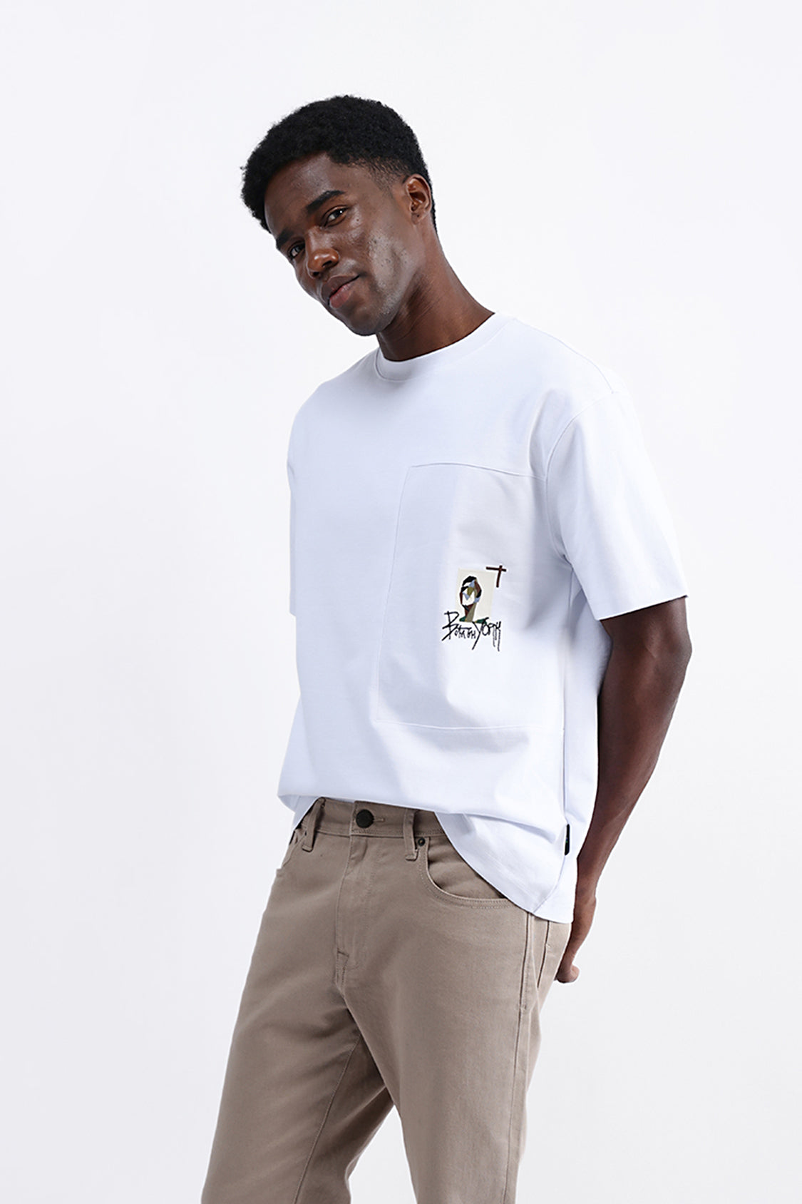 PATCH EMBROIDERED OVERSIZED TEE