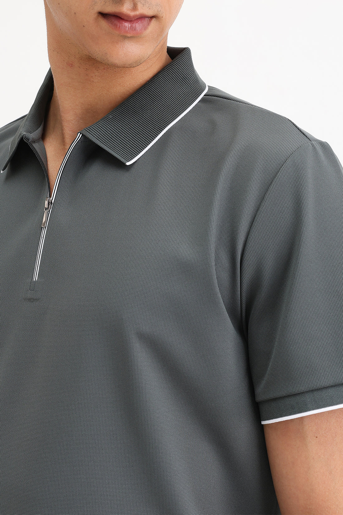 ZIPPER POLO T-SHIRT