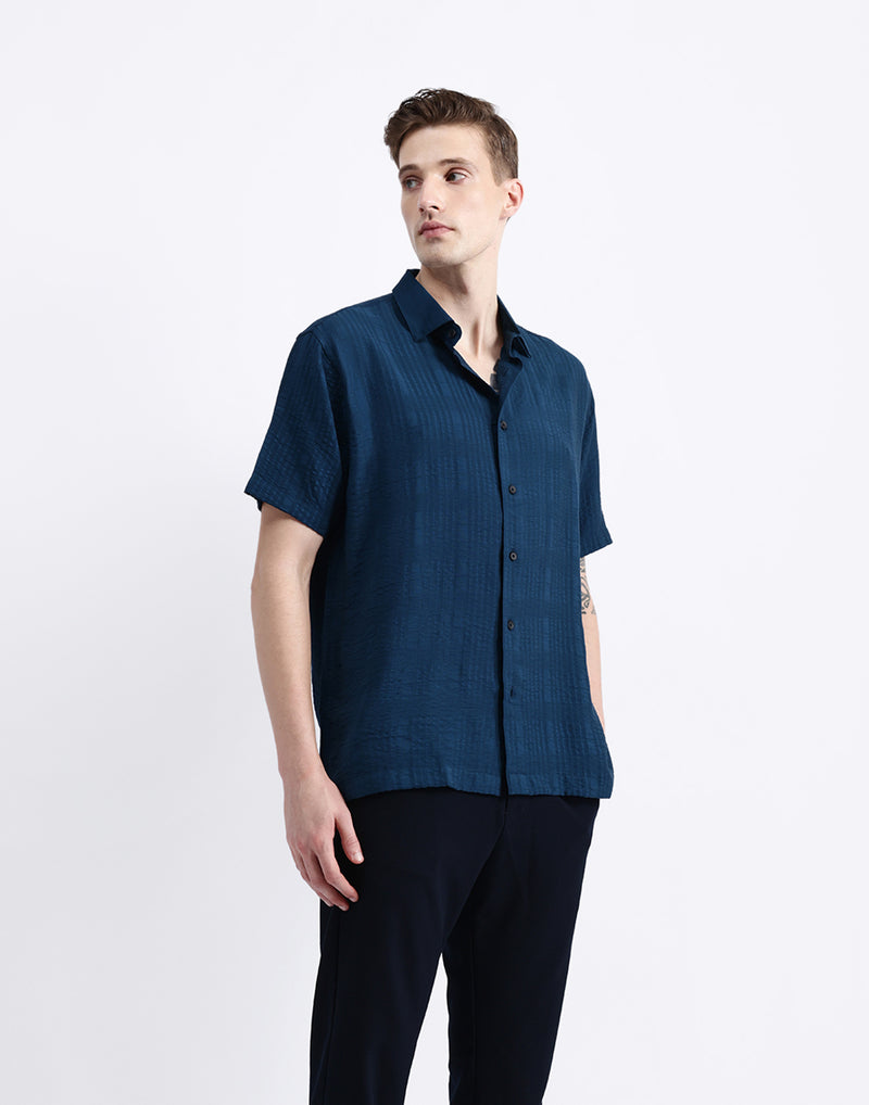 HALF SLEEVES TEXURED SHIRT