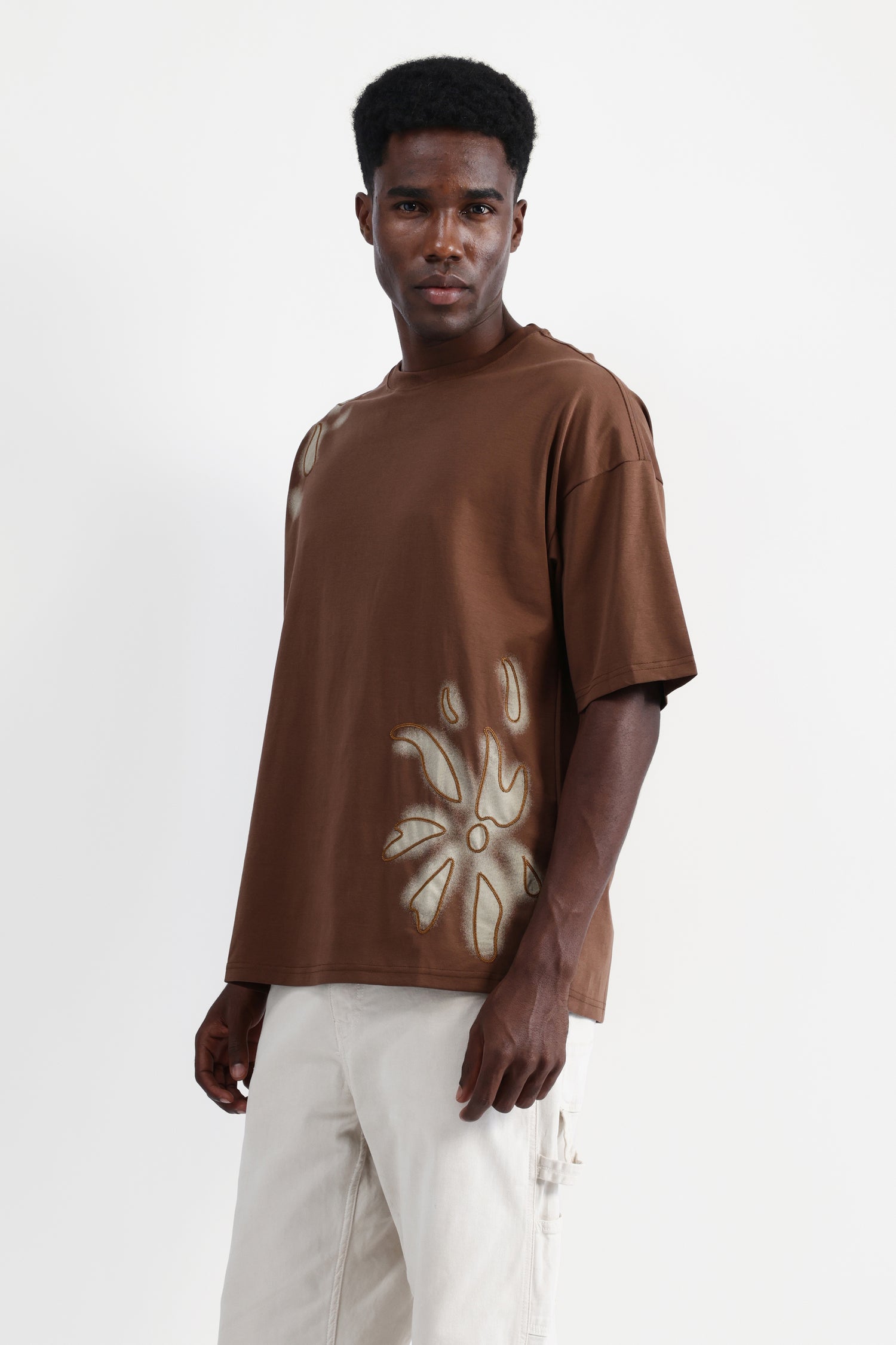 EMBROIDERED OVERSIZED T-SHIRT