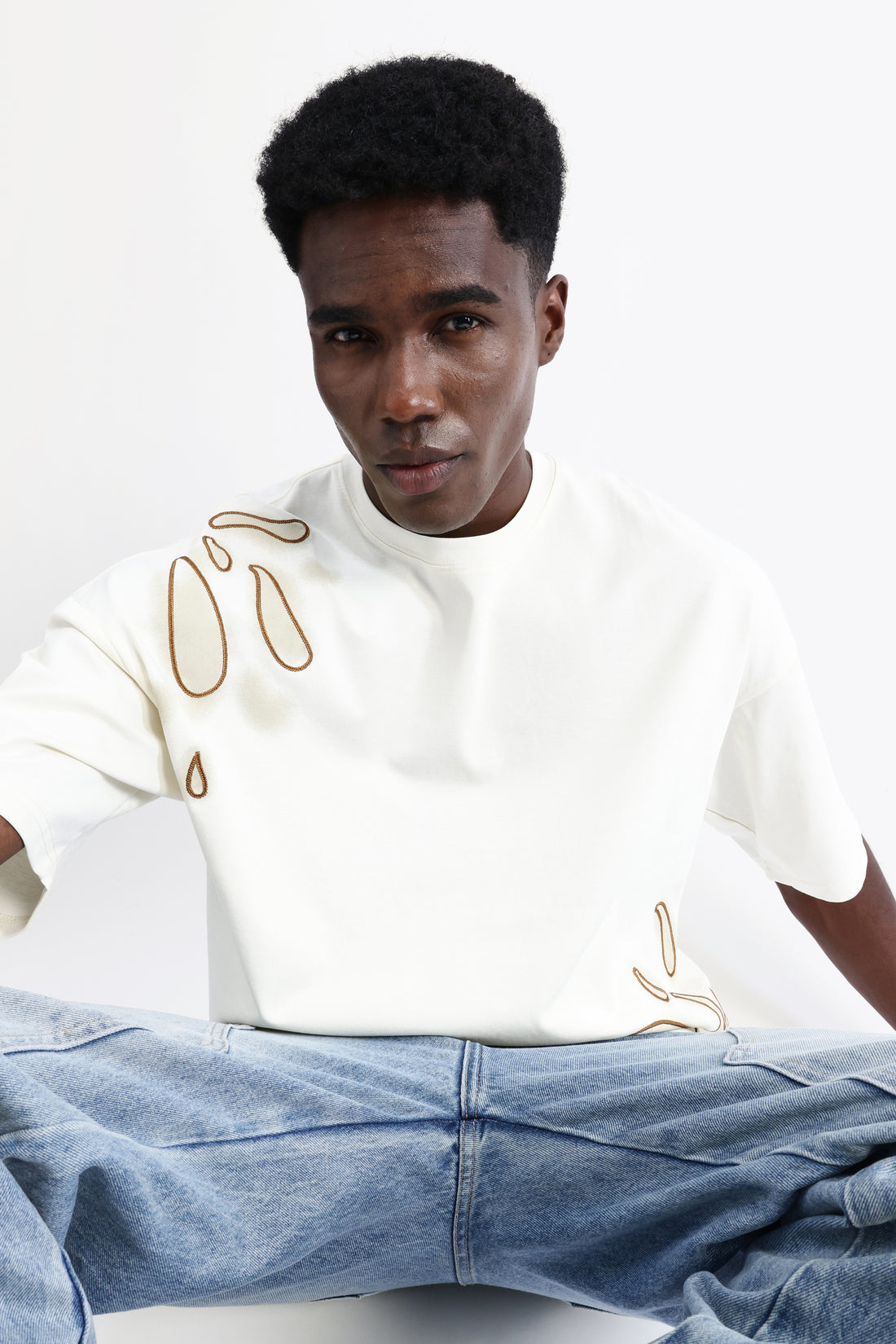 EMBROIDERED OVERSIZED T-SHIRT