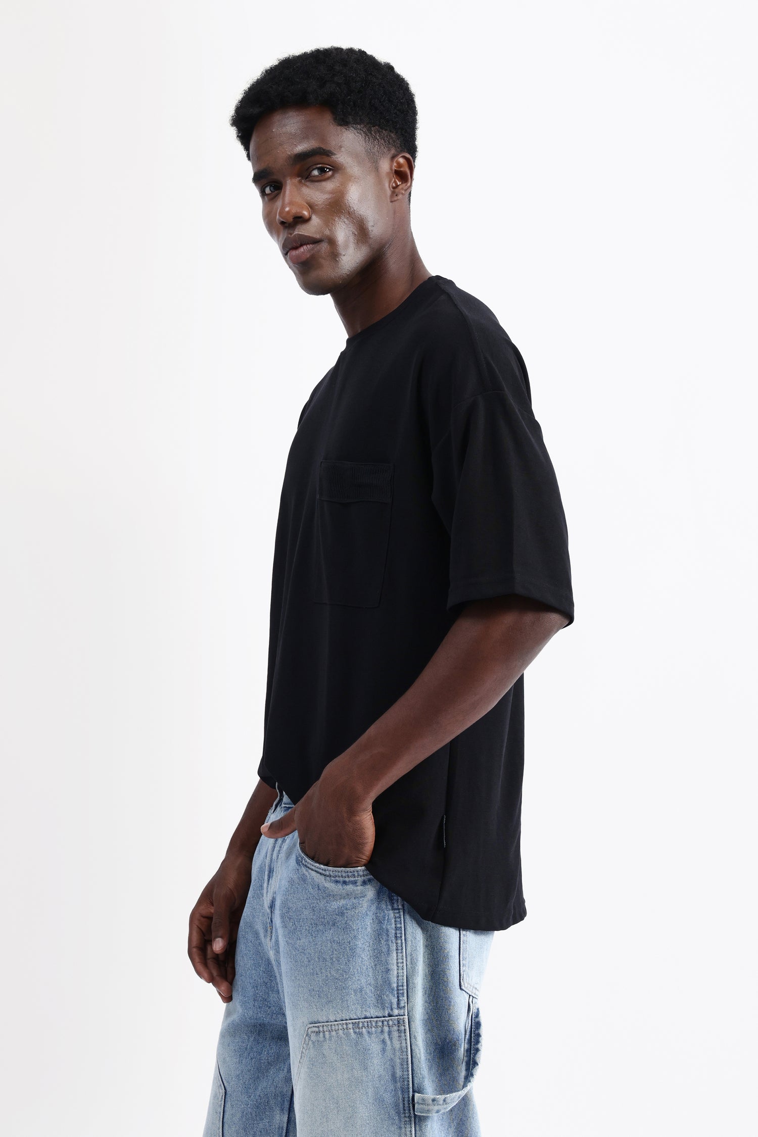 PATCH POCKET OVERSIZED T-SHIRT
