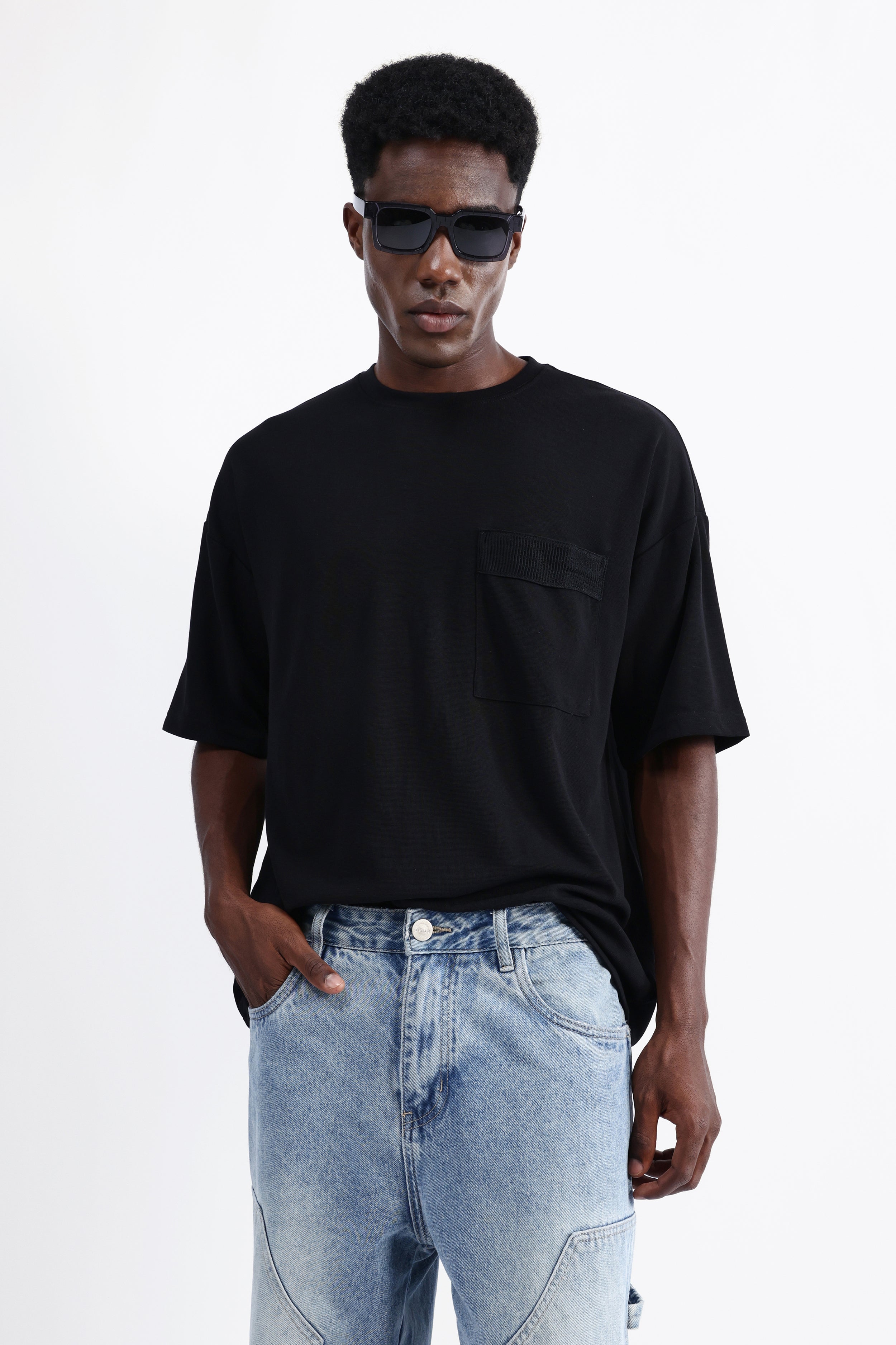 PATCH POCKET OVERSIZED T-SHIRT