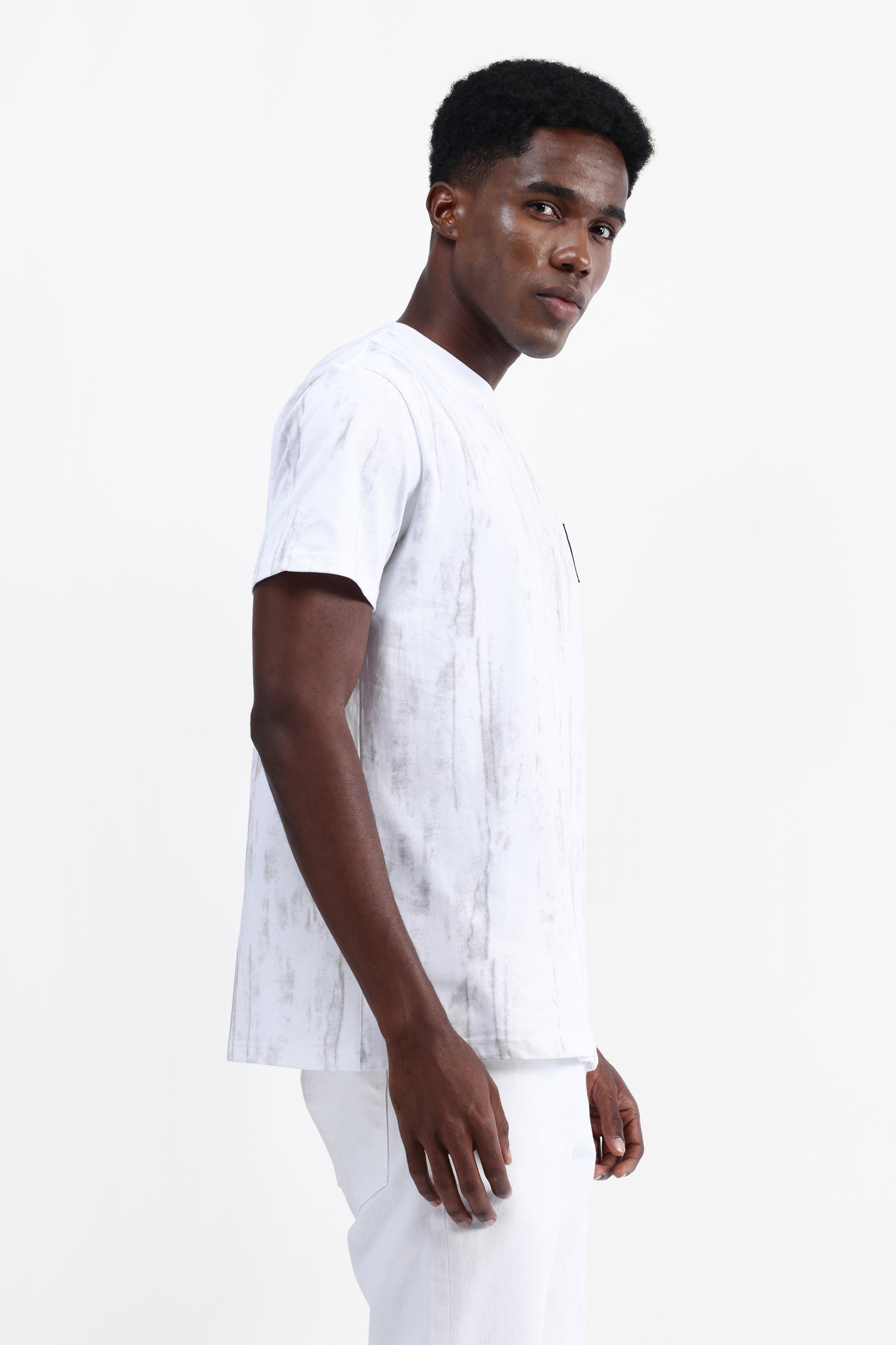 EMBROIDERED OVERSIZED T-SHIRT