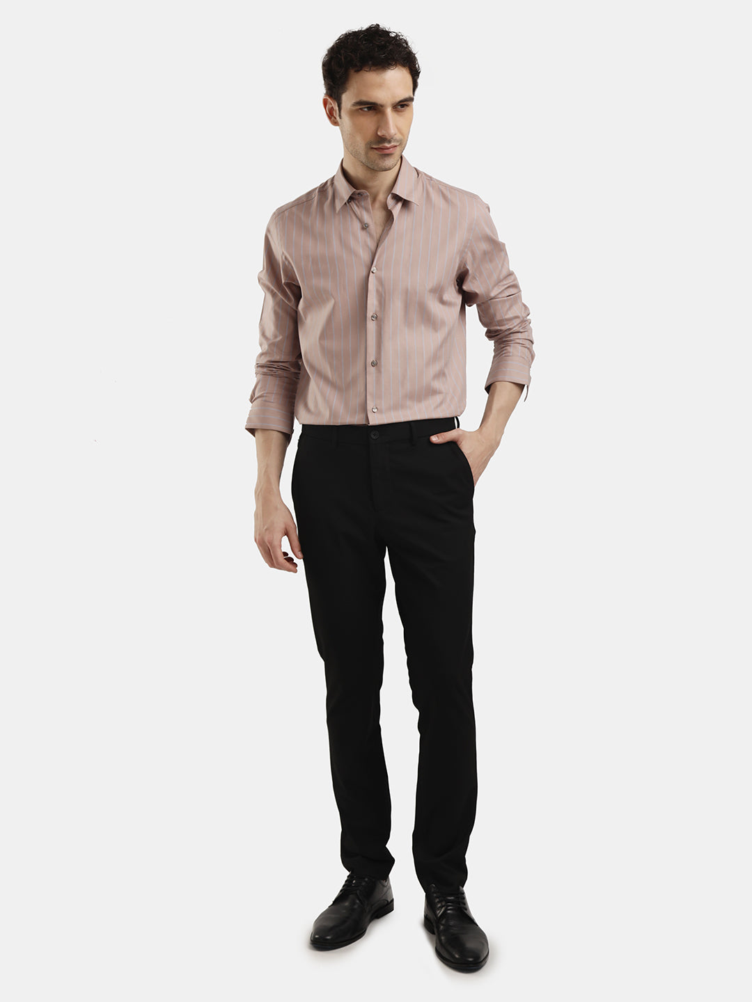 FULL SLEEVES VERTICAL STRIPED SHIRT