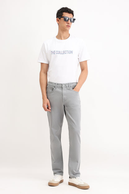 REGULAR FIT COLORED JEANS