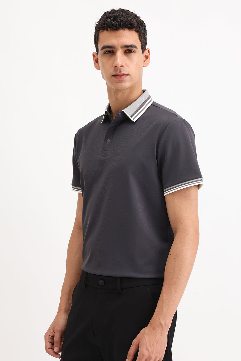 CONTRAST STRIPED COLLAR POLO T-SHIRT