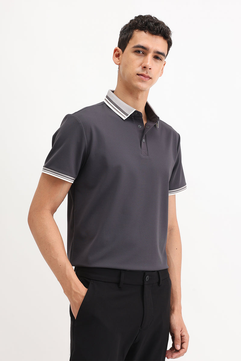 CONTRAST STRIPED COLLAR POLO T-SHIRT