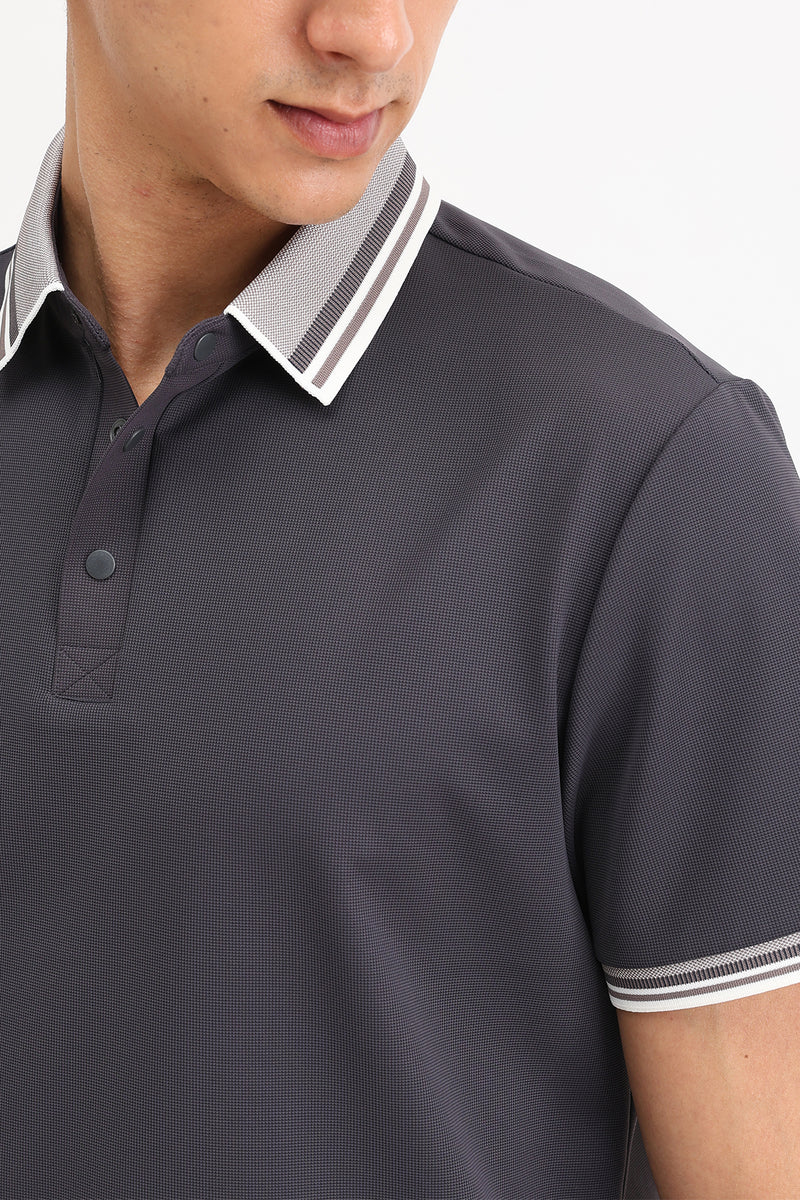 CONTRAST STRIPED COLLAR POLO T-SHIRT