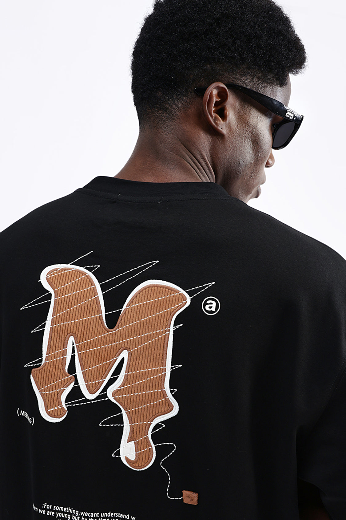 PATCH EMBROIDERED OVERSIZED TEE