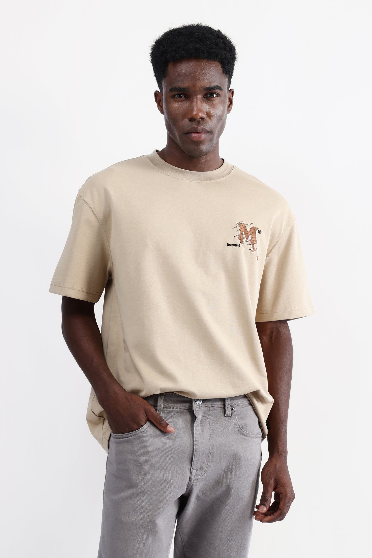 PATCH EMBROIDERED OVERSIZED T-SHIRT