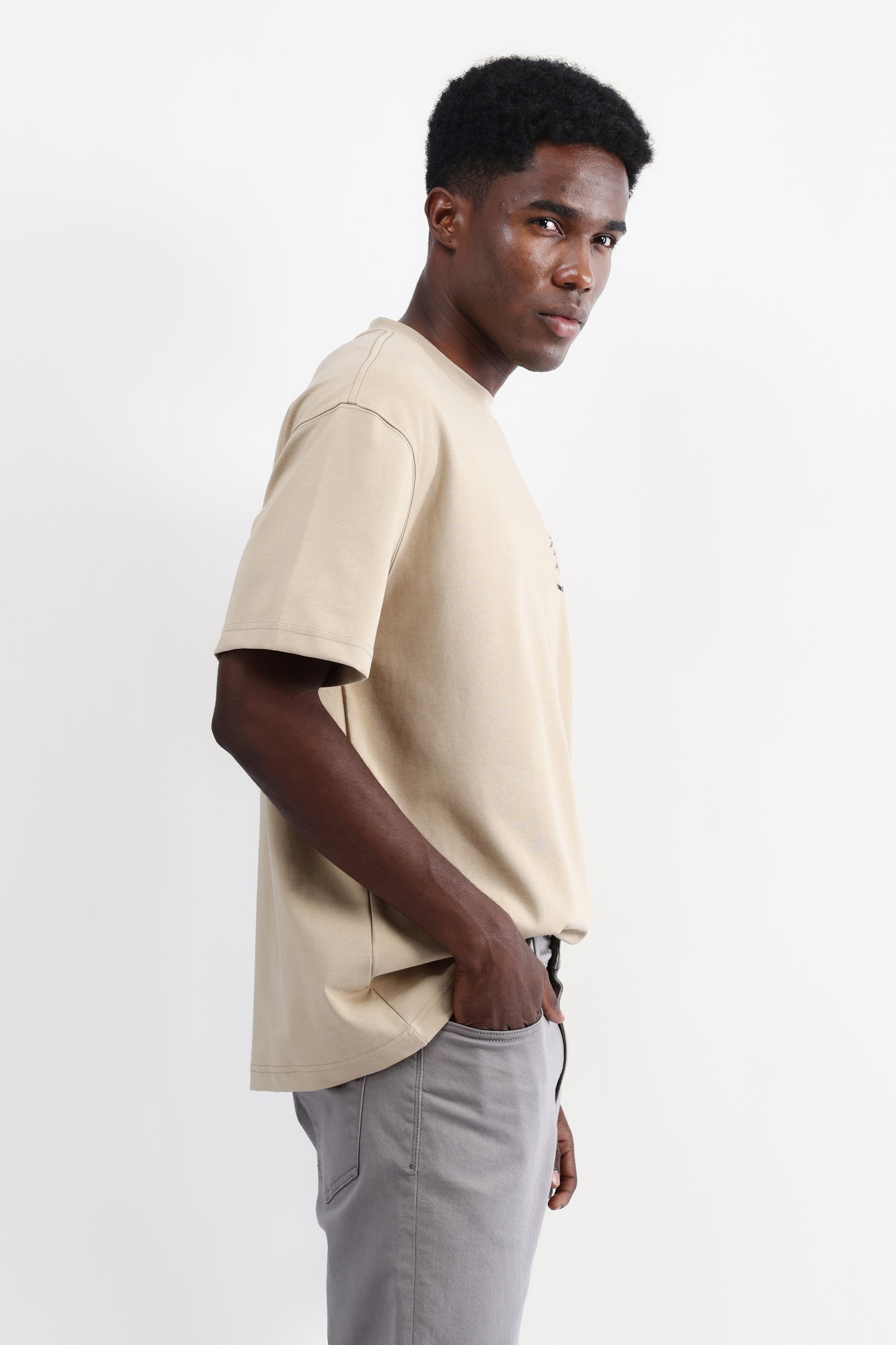 PATCH EMBROIDERED OVERSIZED T-SHIRT