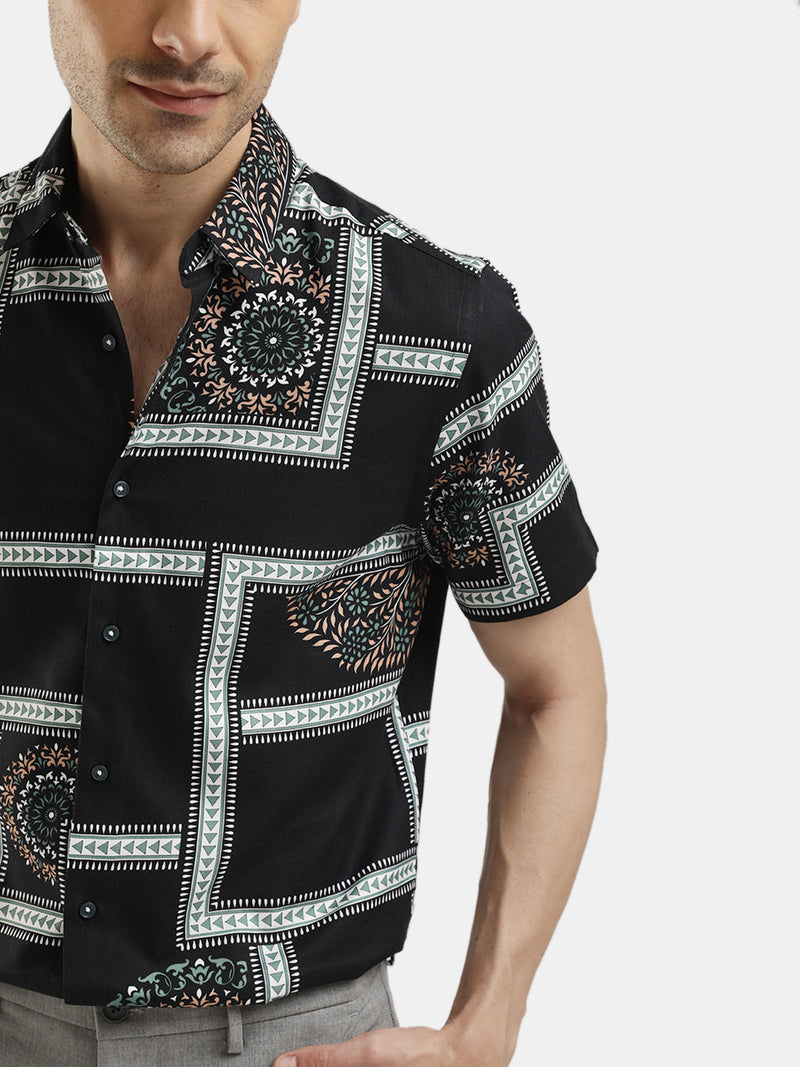 ABSTRACT PRINT BLACK SHORT SLEEVES SHIRT