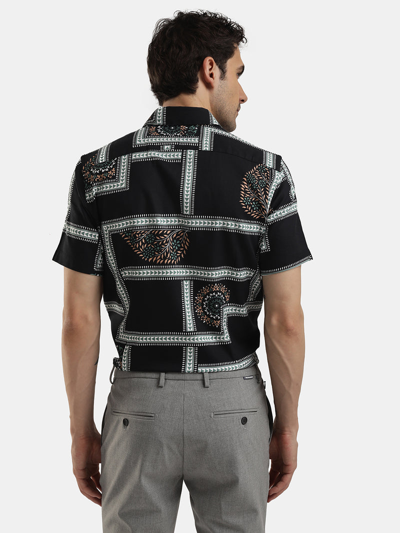 ABSTRACT PRINT BLACK SHORT SLEEVES SHIRT