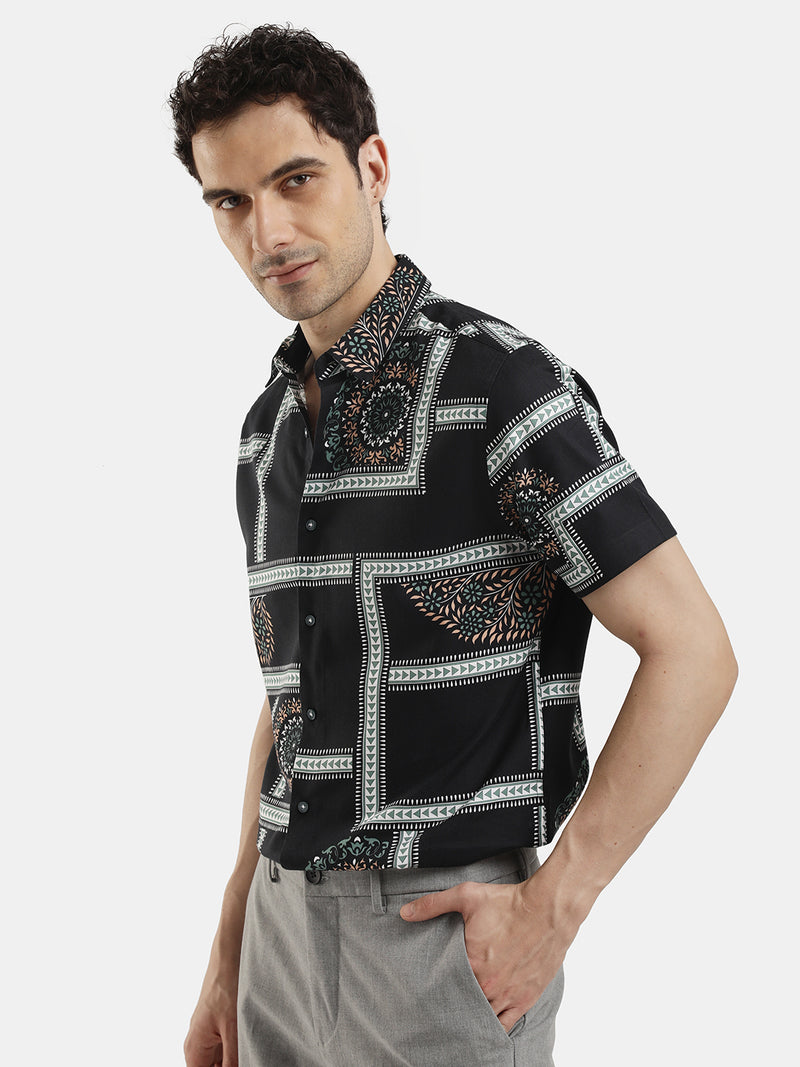 ABSTRACT PRINT BLACK SHORT SLEEVES SHIRT