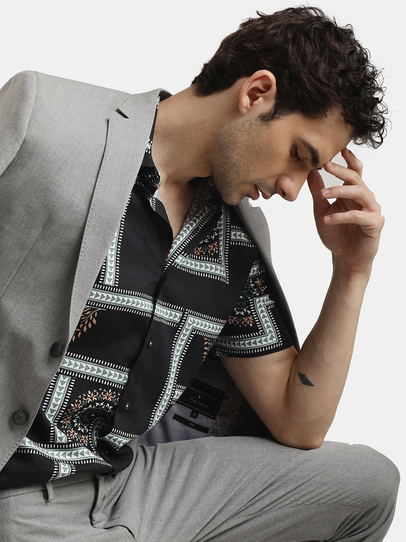 ABSTRACT PRINT BLACK SHORT SLEEVES SHIRT