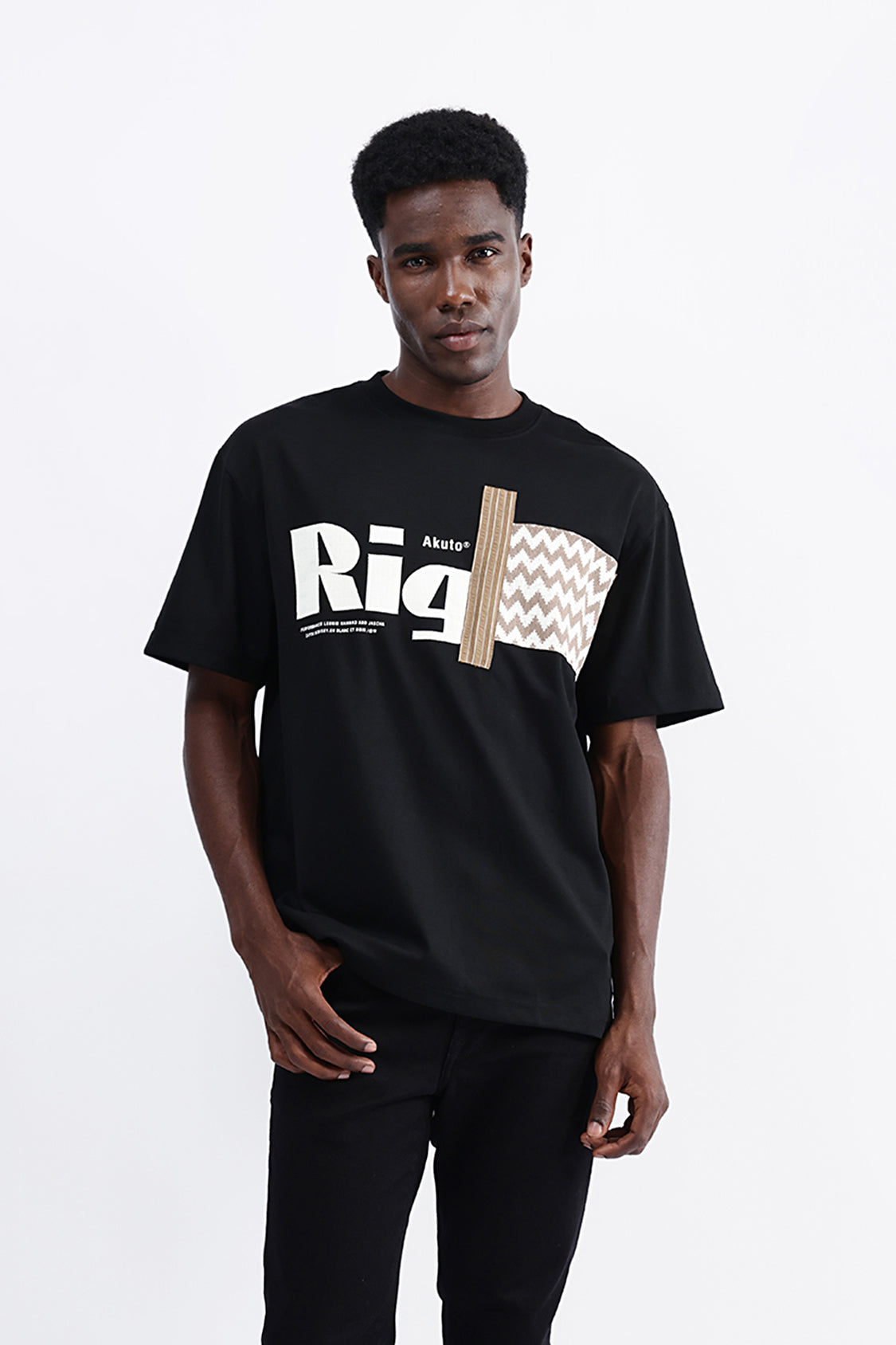 PATCH EMBROIDERED OVERSIZED TEE