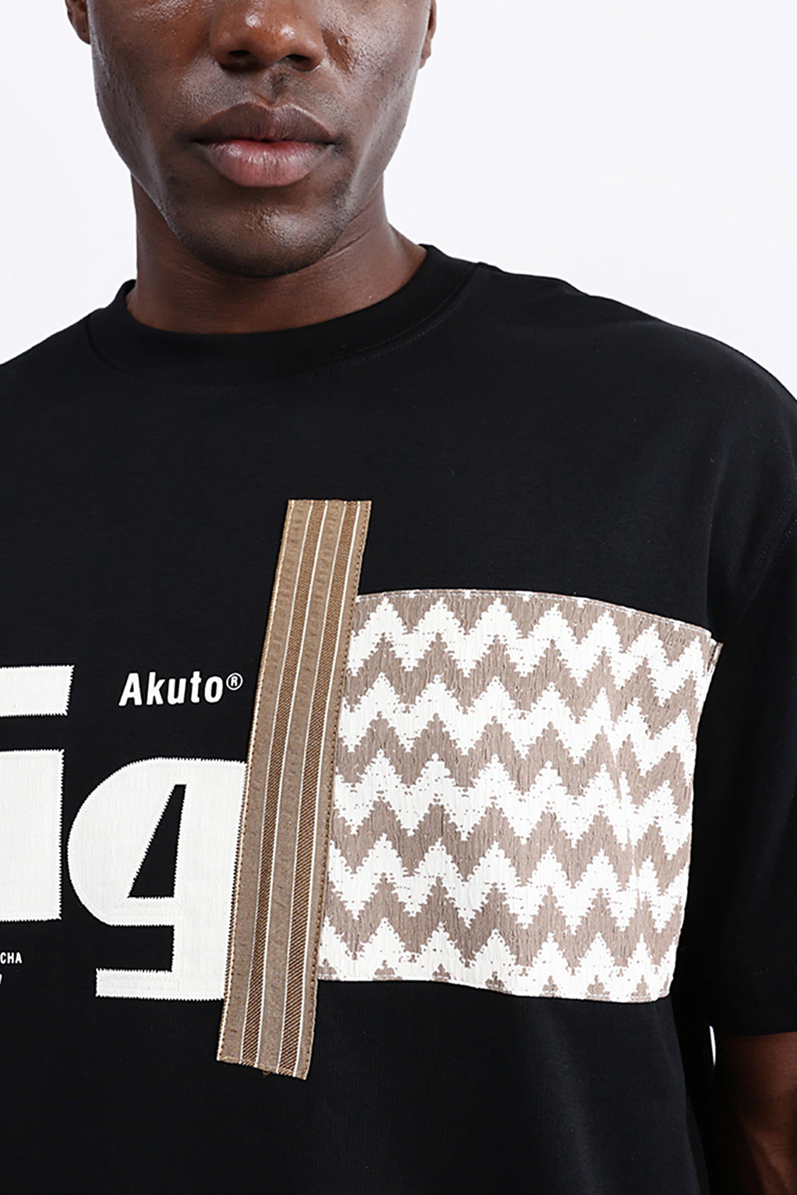 PATCH EMBROIDERED OVERSIZED TEE