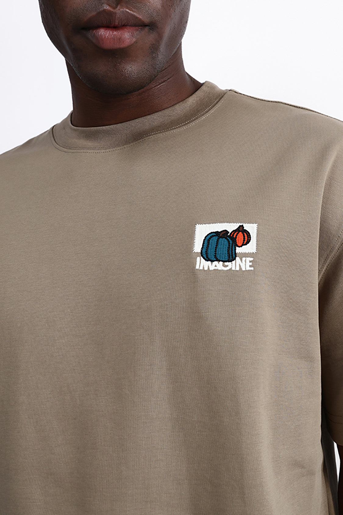 GRAPHIC BACKPRINT OVERSIZED TEES