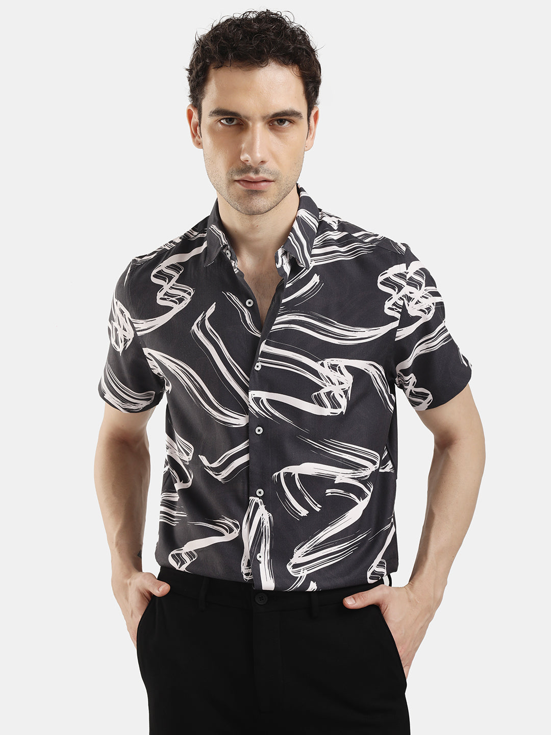 SHORT SLEEVE ABSTRACT PRINT SHIRT