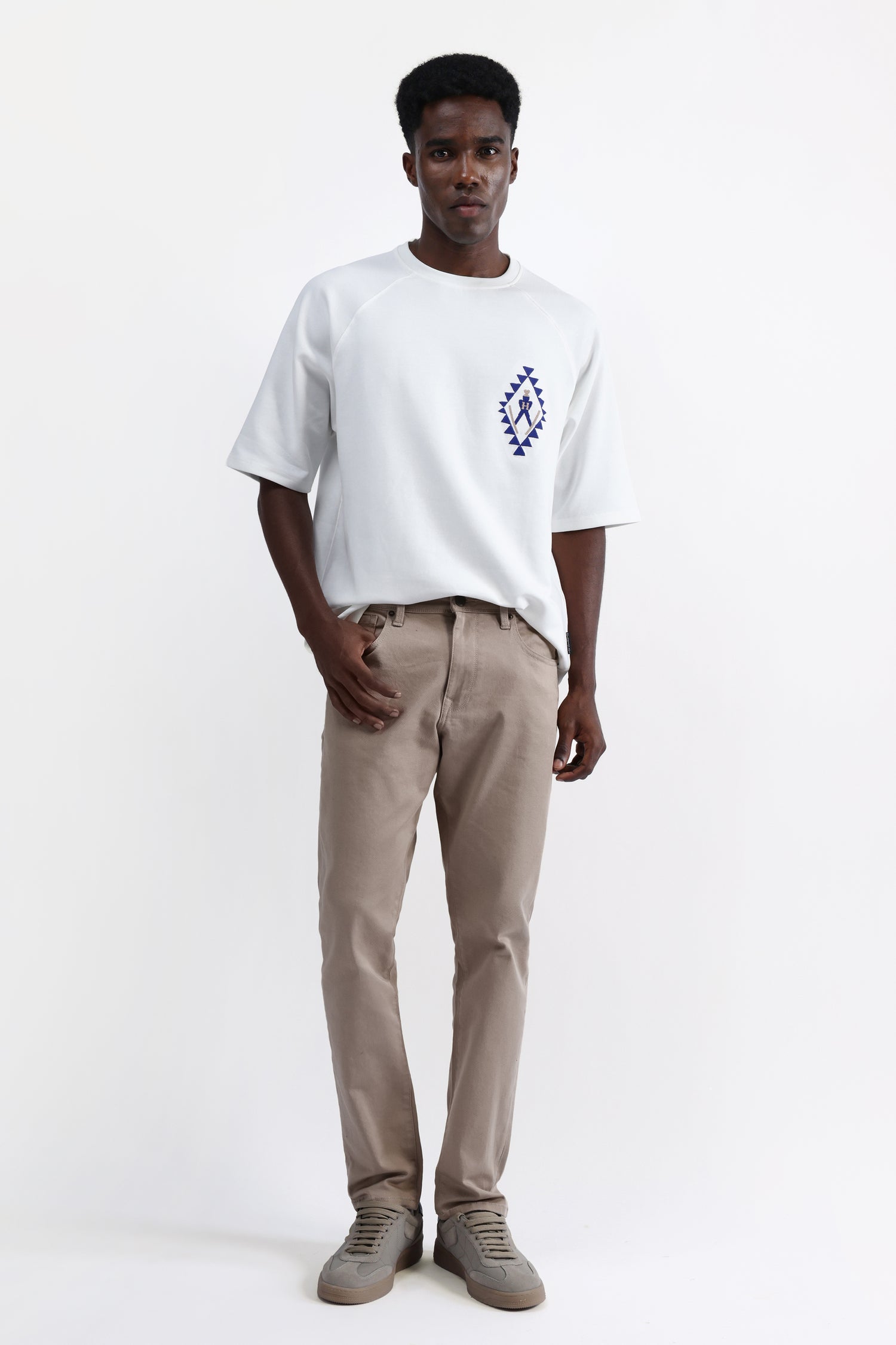 EMBROIDERED OVERSIZED T-SHIRT