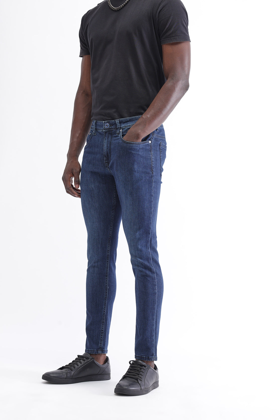 Men Slim Mid Rise Blue Jeans