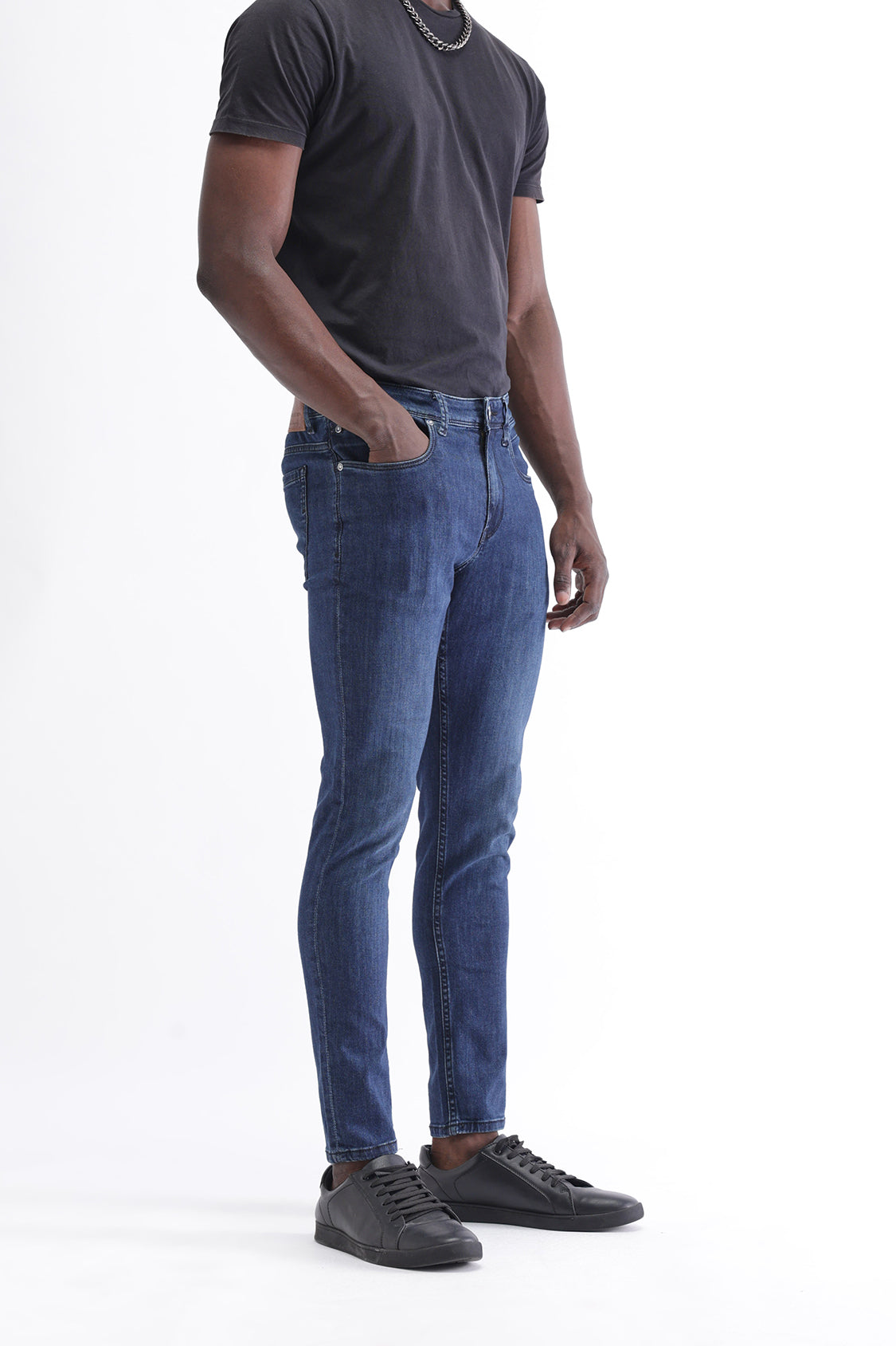 Men Slim Mid Rise Blue Jeans