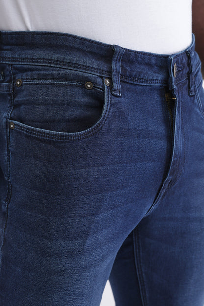 Men Slim Mid Rise Blue Jeans