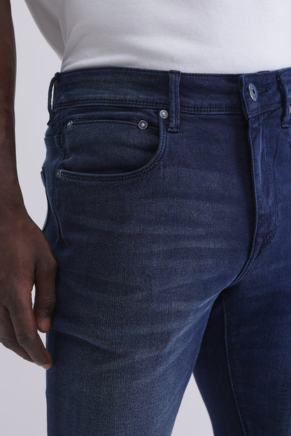 SLIM FIT DARK WASH JEANS