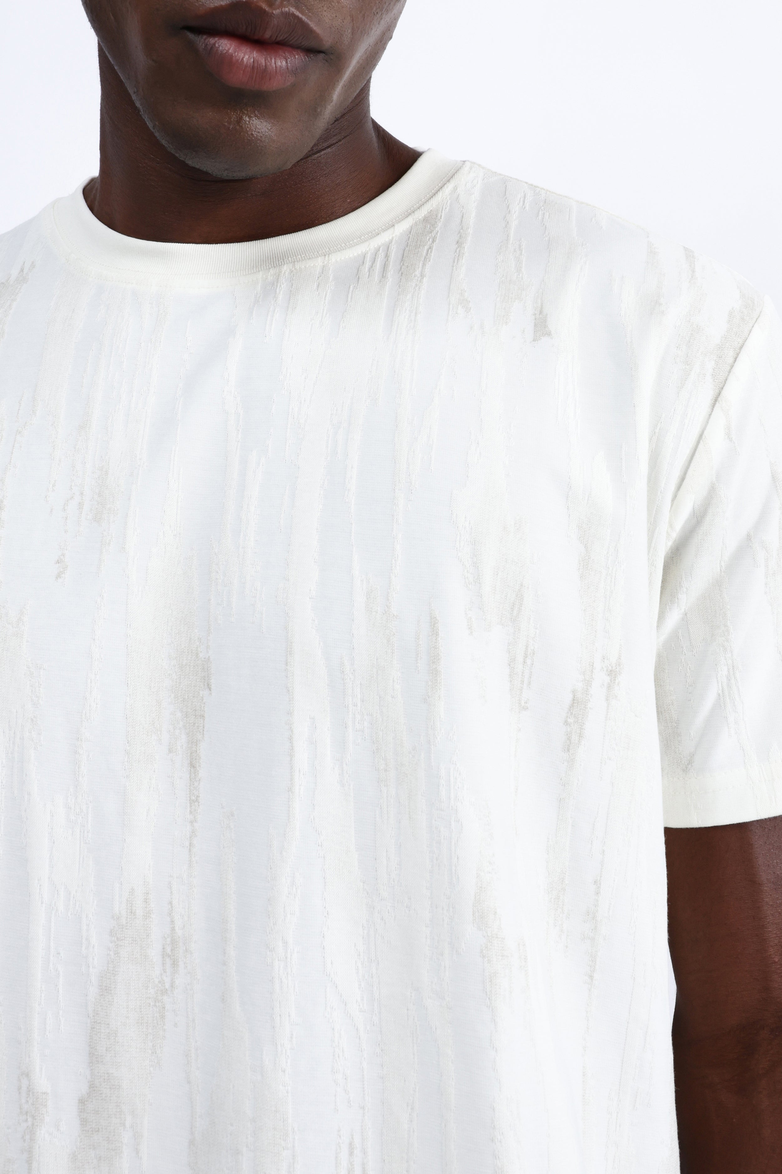 OVERSIZED TEXTURED T-SHIRT