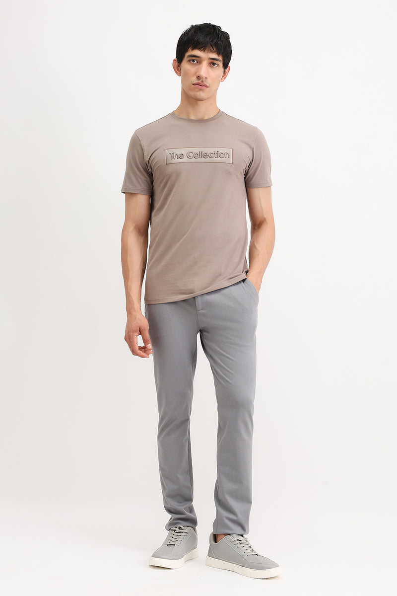 EMBOSSED PRINT T-SHIRT