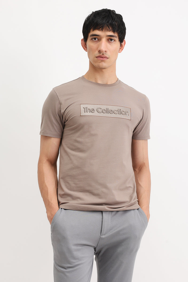 EMBOSSED PRINT T-SHIRT